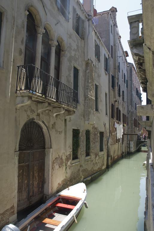 Appartamento Ca' Cavalli Venesia Ruang foto